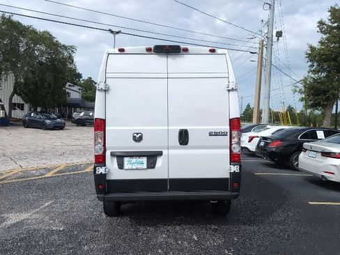 Used 2025 RAM ProMaster 2500 w/ Convenience Group FWD image 6