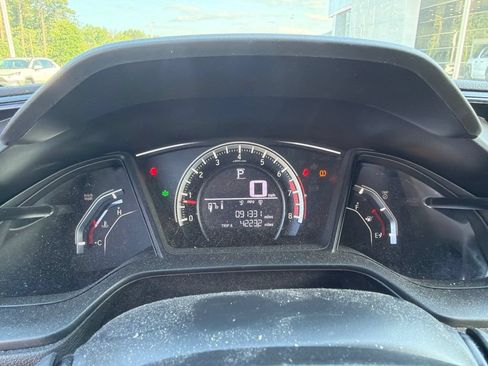 Used 2018 Honda Civic Sport image 19