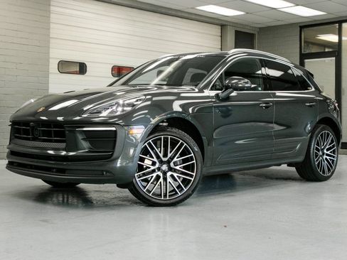 Used 2024 Porsche Macan Turbo AWD/4WD image 2