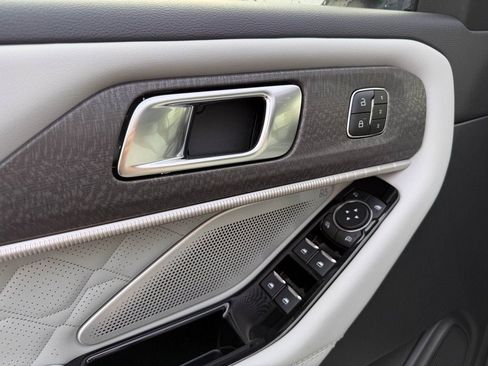 New 2026 Ford Explorer Platinum w/ LUX Leather Package image 13