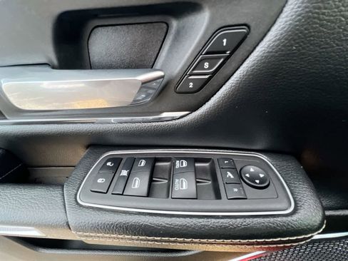 Used 2024 RAM 1500 Laramie image 13