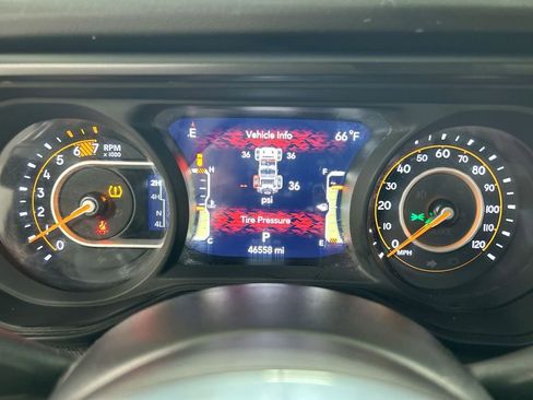 Certified 2024 Jeep Wrangler Sahara w/ Dual Top Group image 13