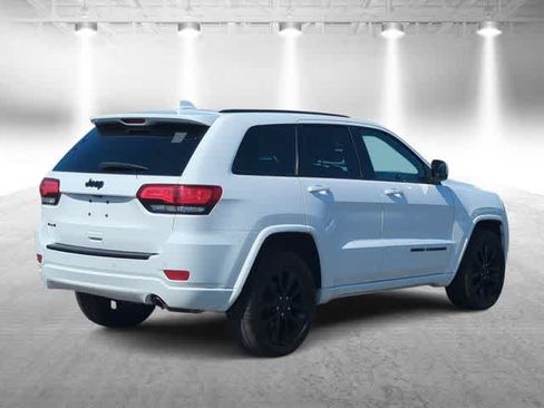 Certified 2018 Jeep Grand Cherokee Altitude AWD/4WD image 8