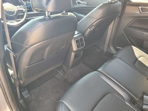 Used 2023 Kia Sportage EX FWD image 12