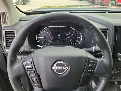 Used 2024 Nissan Frontier SL w/ Technology Package image 16