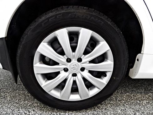 Used 2013 Toyota Corolla LE Special Edition image 19