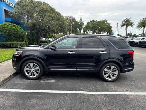 Used 2018 Ford Explorer Limited w/ Ford Safe & Smart Package FWD image 3