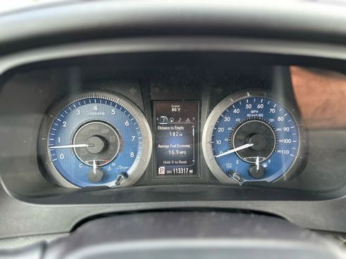 Used 2015 Toyota Sienna Limited image 12