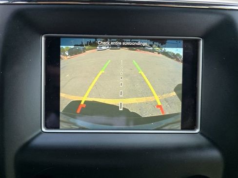 Used 2021 Jeep Grand Cherokee Laredo image 10