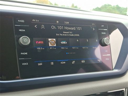 Used 2022 Volkswagen Taos SE image 16