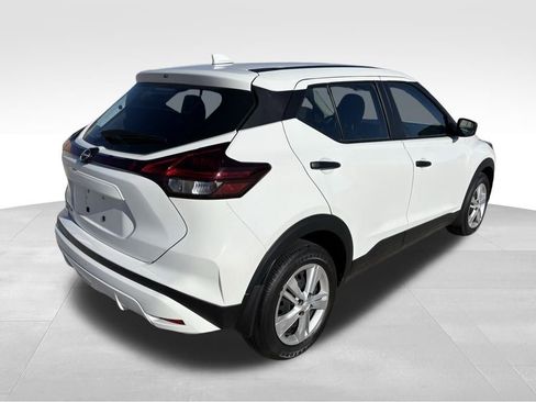 Used 2025 Nissan Kicks Play S image 6