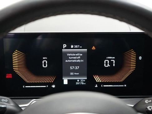 Used 2024 Kia Sorento S image 25