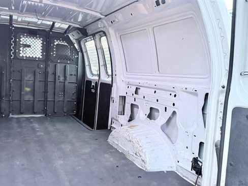 Used 2012 Ford E-250 and Econoline 250 w/ Commercial Cargo Van Pkg RWD image 19