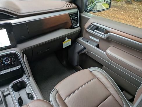 New 2026 GMC Sierra 1500 Denali AWD/4WD image 17