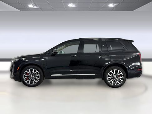 Used 2023 Cadillac XT6 Sport w/ Platinum Package AWD/4WD image 2