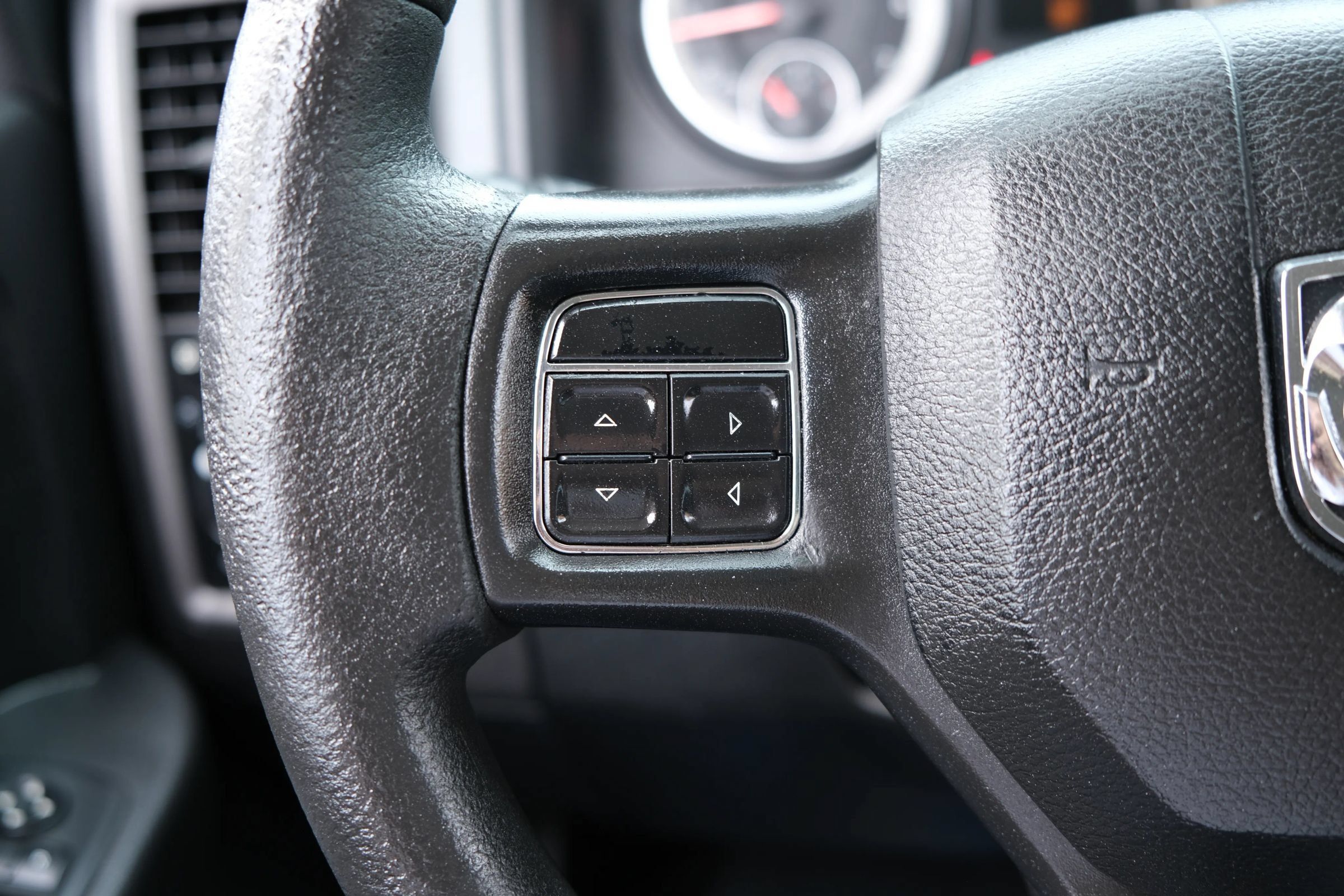 Used 2017 RAM 1500 Express AWD/4WD image 23