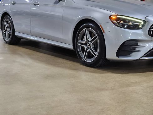 Used 2021 Mercedes-Benz E 450 4MATIC Sedan w/ Premium Package image 16