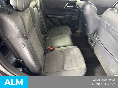 Used 2025 Mitsubishi Outlander SE FWD image 19