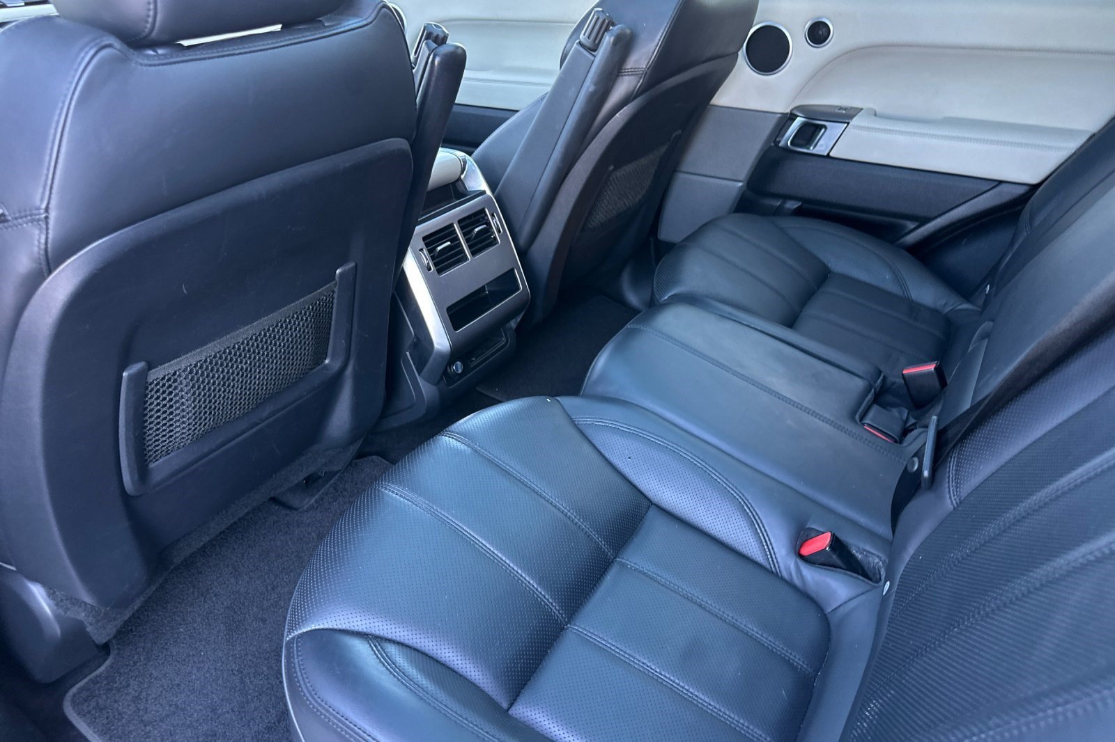 Used 2017 Land Rover Range Rover Sport HSE AWD/4WD image 28