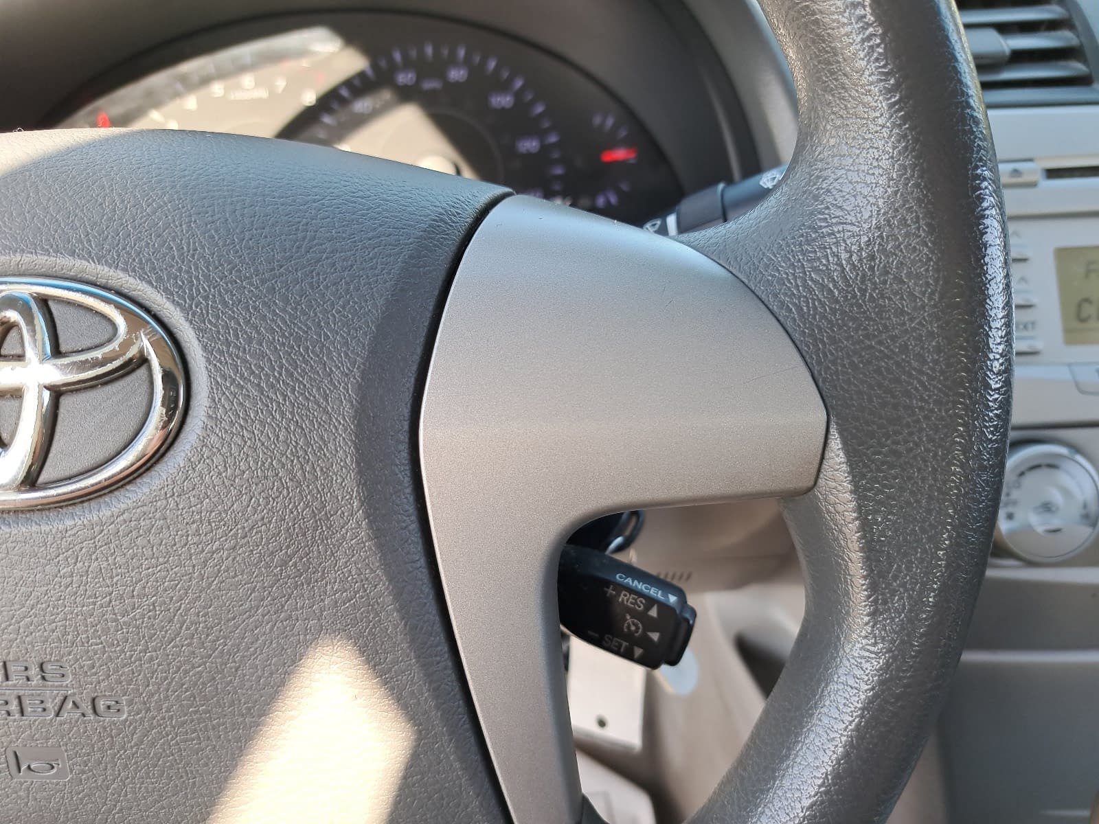 Used 2011 Toyota Camry LE FWD image 17
