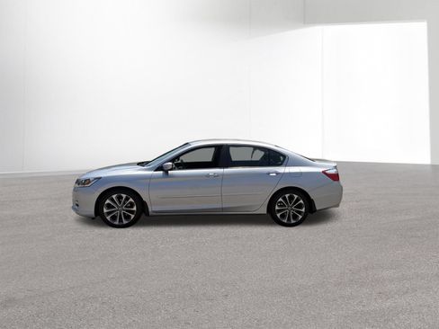 Used 2013 Honda Accord Sport image 2