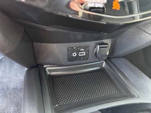 Used 2020 Nissan Rogue S image 24