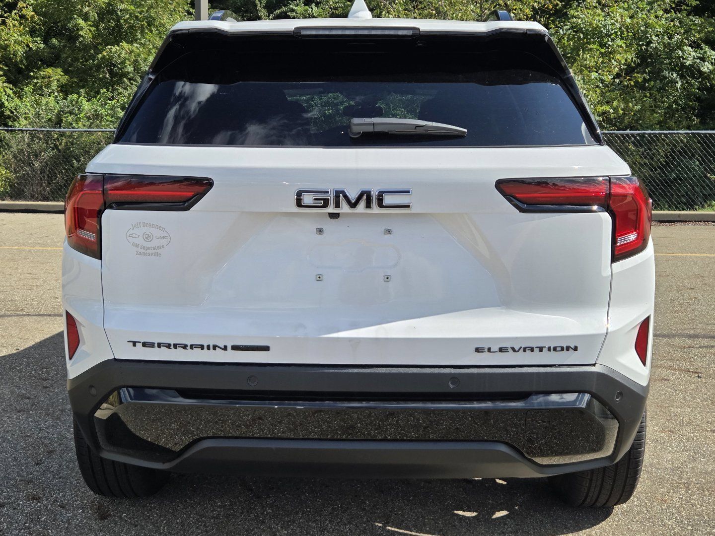New 2027 GMC Terrain Elevation w/ Elevation Premium Package AWD/4WD image 17