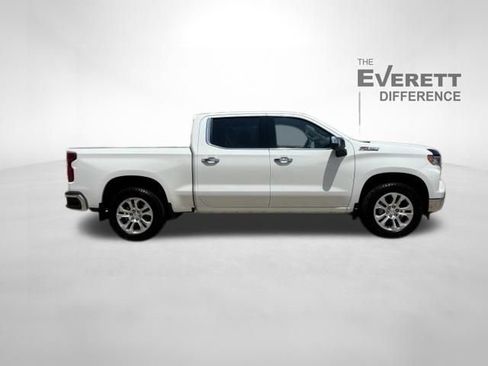 Used 2024 Chevrolet Silverado 1500 LTZ w/ Z71 Off-Road Package AWD/4WD image 8