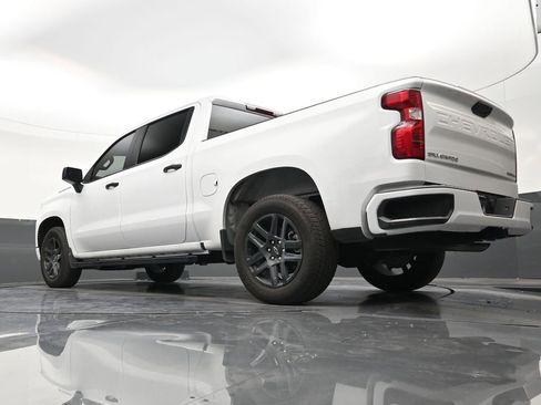 Used 2025 Chevrolet Silverado 1500 Custom image 22