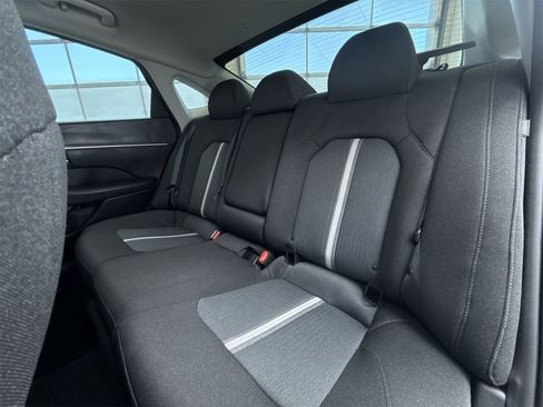 Used 2021 Hyundai Sonata SEL w/ Preferred Accessory Package image 29