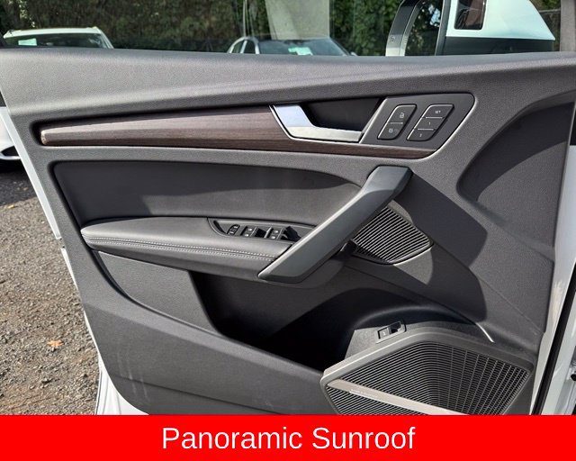 Certified 2025 Audi Q5 2.0T Premium Plus w/ Premium Plus Package AWD/4WD image 14