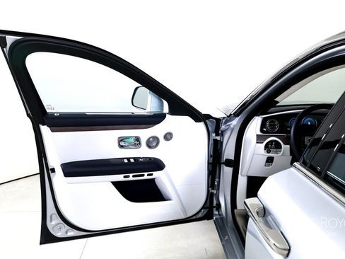 Certified 2026 Rolls-Royce Ghost AWD/4WD image 10