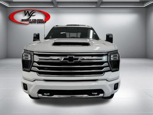 Used 2024 Chevrolet Silverado 2500 High Country w/ High Country Premium Package image 2