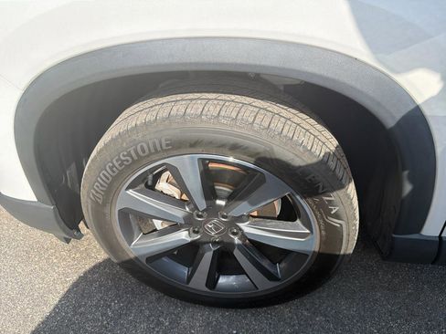 Used 2024 Honda Pilot Elite image 15