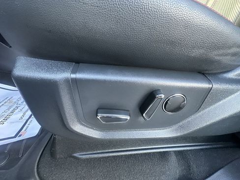 Used 2024 Ford Expedition Limited image 18