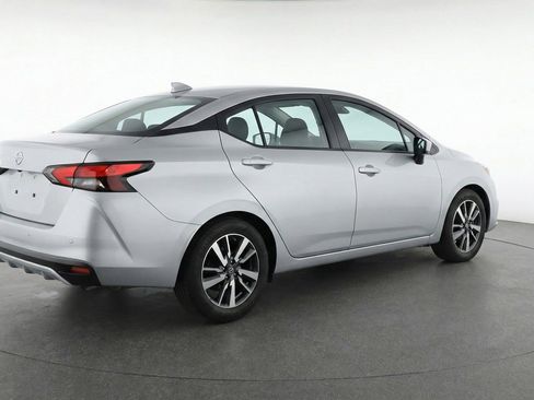 Used 2025 Nissan Versa SV FWD image 9