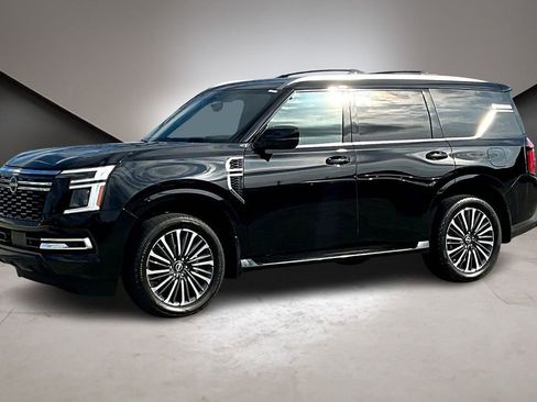 Certified 2025 Nissan Armada Platinum Reserve image 3