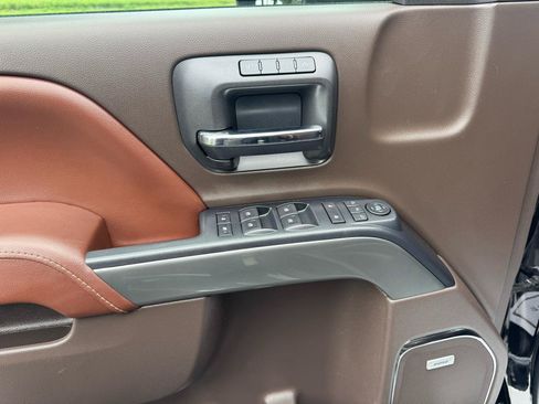 Used 2015 Chevrolet Silverado 2500 High Country w/ Duramax Plus Package AWD/4WD image 29