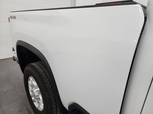 Used 2024 Chevrolet Silverado 2500 LT image 26