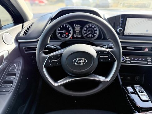 Certified 2023 Hyundai Sonata SEL w/ Preferred Accessory Package image 11