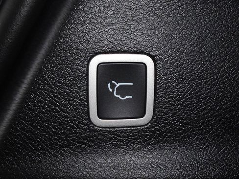 New 2026 Chrysler Pacifica Select FWD image 25