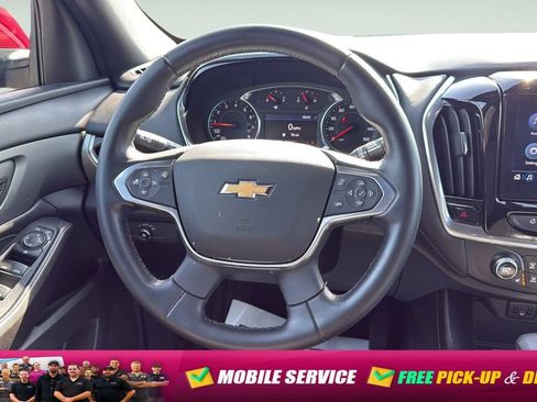 Used 2023 Chevrolet Traverse LT FWD image 15