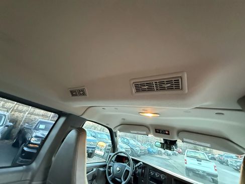 Used 2023 Chevrolet Express 3500 LT w/ LT Preferred Equipment Group image 21