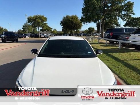 Used 2025 Kia K4 GT-Line FWD image 1
