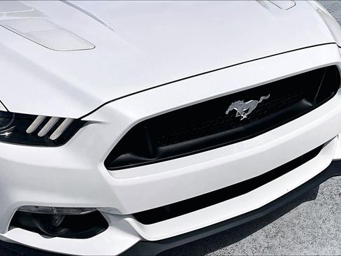 Used 2017 Ford Mustang GT Premium RWD image 30