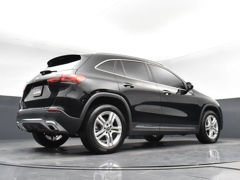 Used 2021 Mercedes-Benz GLA 250 4MATIC image 25