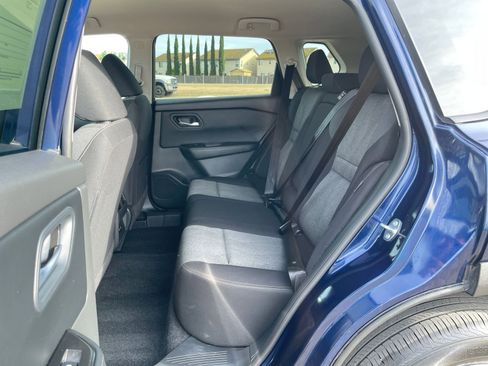 Used 2025 Nissan Rogue SV image 27