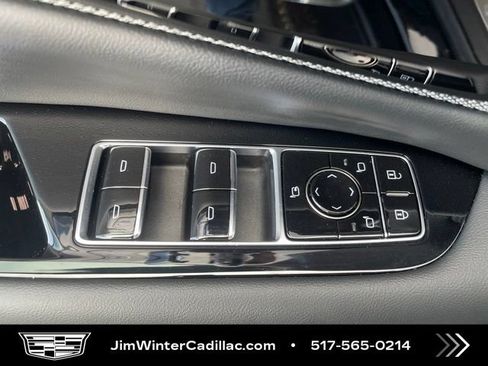 Certified 2025 Cadillac Optiq Luxury 2 w/ LPO, Floor Liner Package AWD/4WD image 25