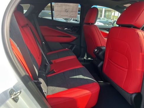 New 2025 Chevrolet Blazer EV RS image 32