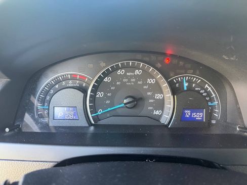 Used 2013 Toyota Camry LE FWD image 29